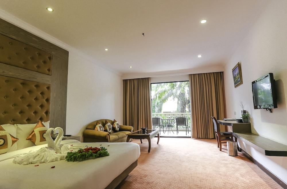 סיאם ריפ Angkor Howard Hotel מראה חיצוני תמונה
