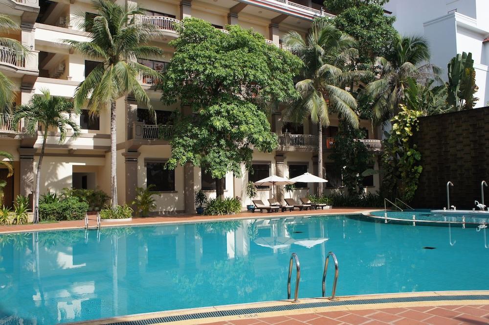 סיאם ריפ Angkor Howard Hotel מראה חיצוני תמונה