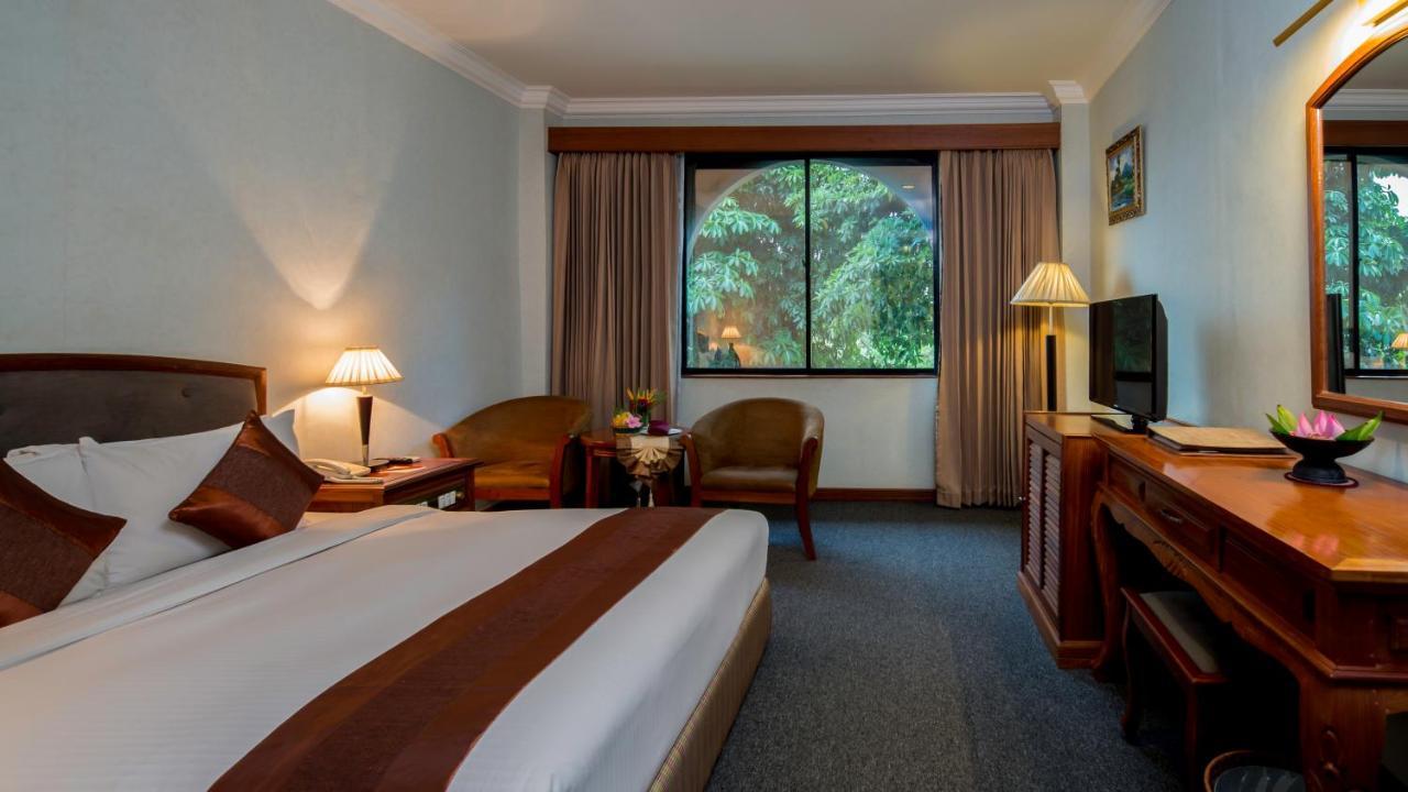 סיאם ריפ Angkor Howard Hotel מראה חיצוני תמונה